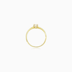 Anillo de oro amarillo con engaste de 4 garras