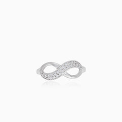 Anillo infinito de oro blanco con circonitas cúbicas