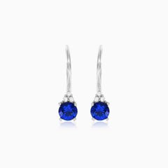 Boucles d’oreilles en or blanc avec saphirs et trio de zirconias