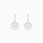 Boucles d’oreilles pendantes classiques avec perles en or blanc