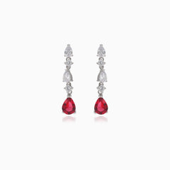 Boucles d'oreilles en argent avec rubis synthétique et accents en zircon cubique