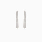 Silberne Kreise mit inneren und äußeren Zirkonia