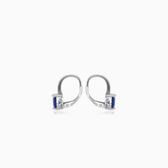 Stříbrné náušnice se syntetickým safírem