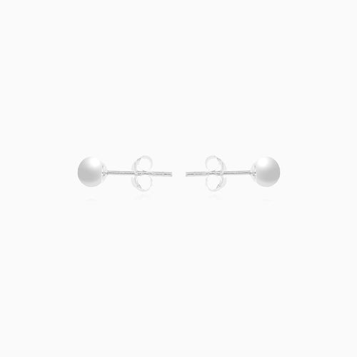 Boucles d’oreilles clous simples en argent sterling avec perle