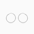 Diamantgeschliffene Weißgold-Creolen