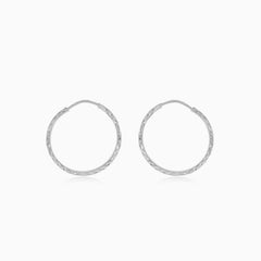 Diamantgeschliffene Weißgold-Creolen