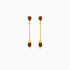 Pendientes colgantes de oro con granate en talla pera