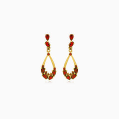 Timeless garnet elegance in 14kt gold