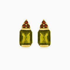 Boucles d’oreilles en or avec grenat et moldavite rayonnants