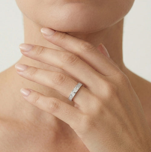 Bague femme en argent avec zirconia cubique en forme de triangles