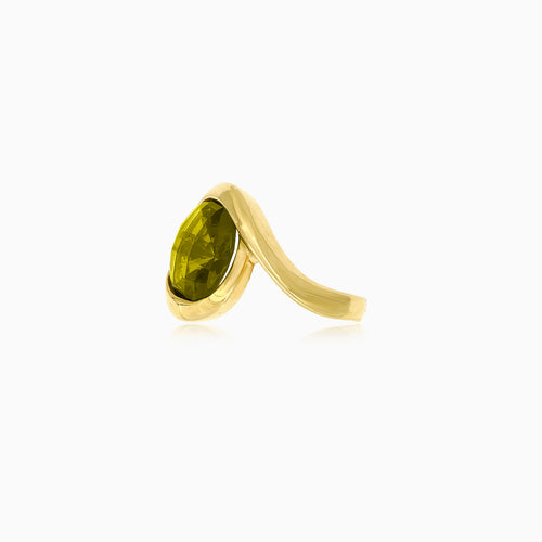 Bague chic en or avec moldavite ronde