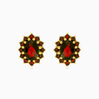 Zlaté granátové náušnice s květinovou elegancí