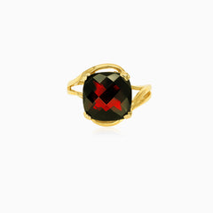 Bague en or élégante avec grenat taille coussin