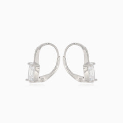 Silberne Ohrhänger mit ovalem Zirkonia