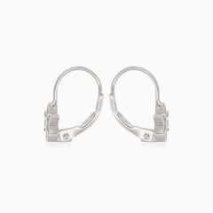 Stříbrné náušnice s kapkou květu