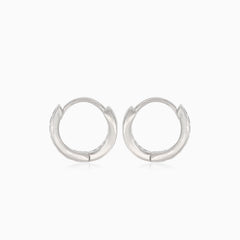 Silberne kleine Kreise mit Zirkoniasteinen