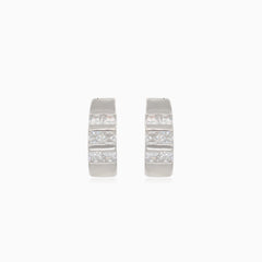 Silberne Kreise mit rechteckigen Zirkonia