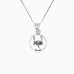 Pendentif en argent signe du Scorpion
