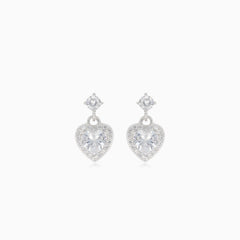 Boucles d’oreilles clous pendantes en argent en forme de cœur