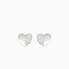 Boucles d’oreilles cœur en argent avec zircons cubiques semi-sertis