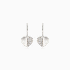 Boucles d’oreilles cœur en argent avec zircon cubique semi-recouvert