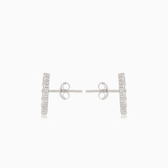 Boucles d’oreilles puces linéaires en argent avec zircons cubiquesSilver linear stud earrings with cubic zirconia