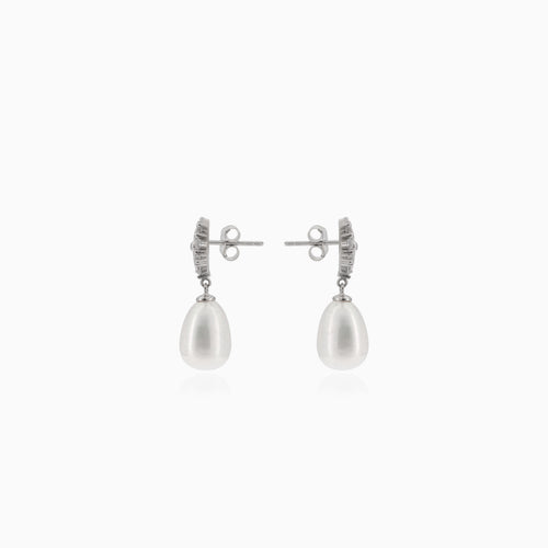 Silberne Ohrstecker mit Perle und Zirkonia