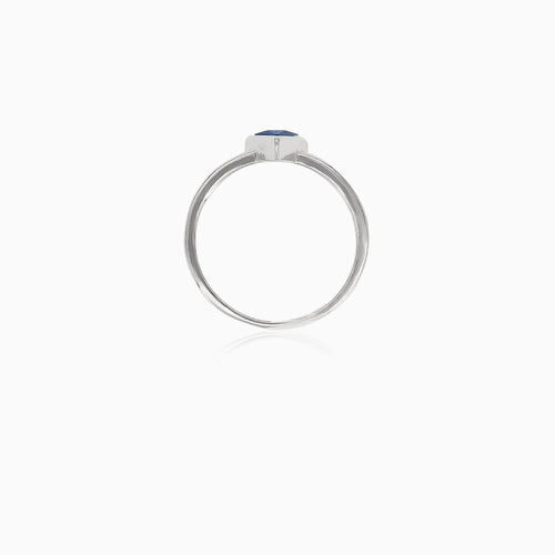 Stříbrný trojúhelníkový půvab