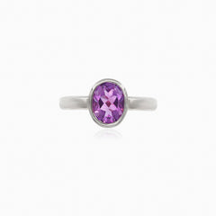 Silberring mit ovalem Amethyst