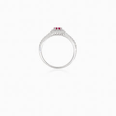 Stříbrný prsten se syntetickým rubínem a kubickou zirkonií