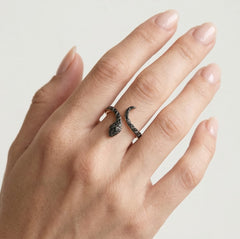 Black diamond snake ring