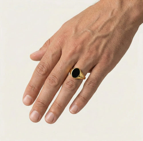Gold Oval Onyx Ring