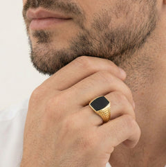 Bague détaillée en or