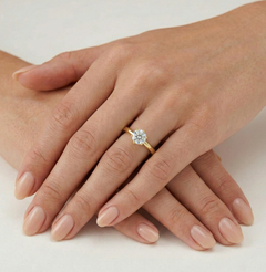 Bague large en or à six griffes