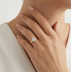 Bague large en or à six griffes