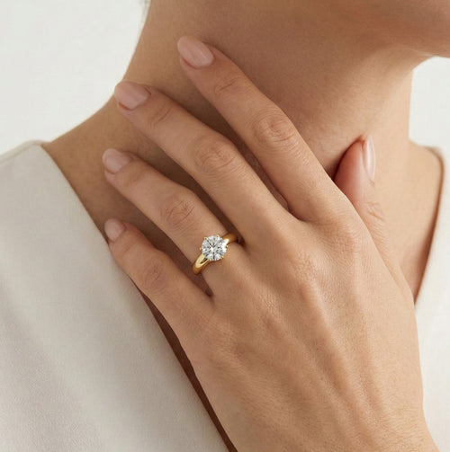 Bague large en or à six griffes