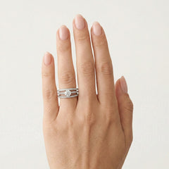 Bague de fiançailles majestueuse