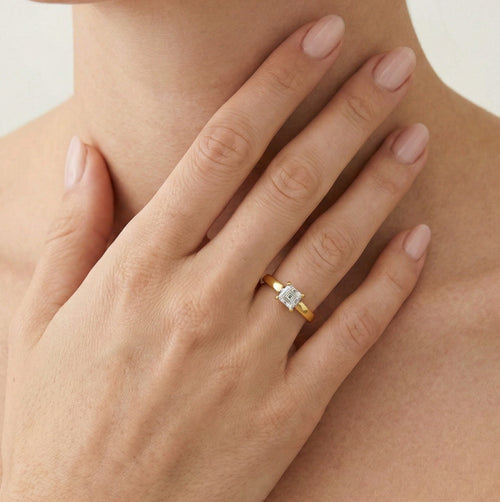 Bague en or jaune avec zirconium Princess