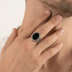 Oval onyx crafted men ring