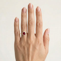 Prsten s kulatým syntetickým rubínem