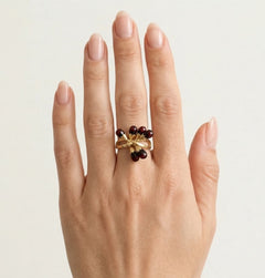 Eleganter Briolette-Granat-Goldring