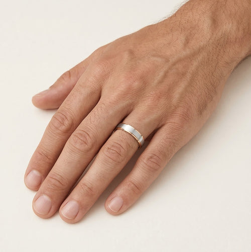 Bague élégante en or blanc et or rose 14 carats