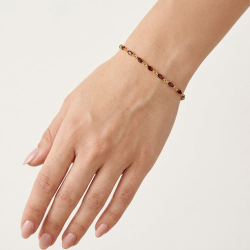 Bracelet en or avec grenats marquise