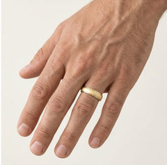 Bague de mariage élégante et détaillée