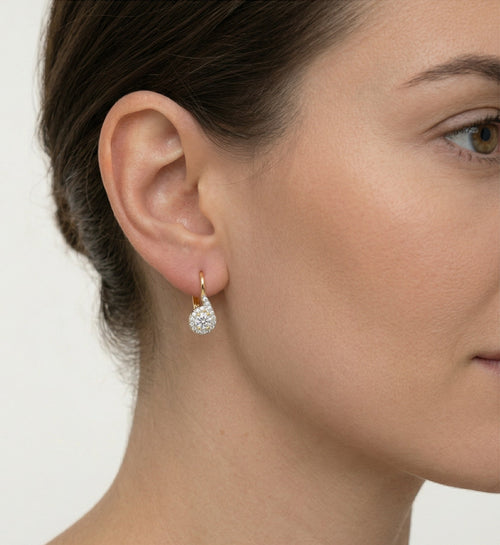 Boucles d’oreilles inversées en or avec zirconium cubique