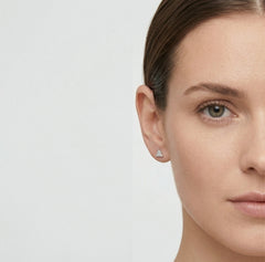 Trojúhelníkové diamantové náušnice z bílého zlata