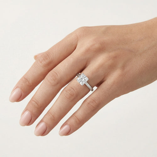 White gold ring with square cubic zirconia