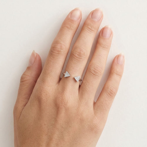 Bague à deux flèches