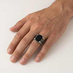 Pánský prsten s onyxem ve vikingském stylu