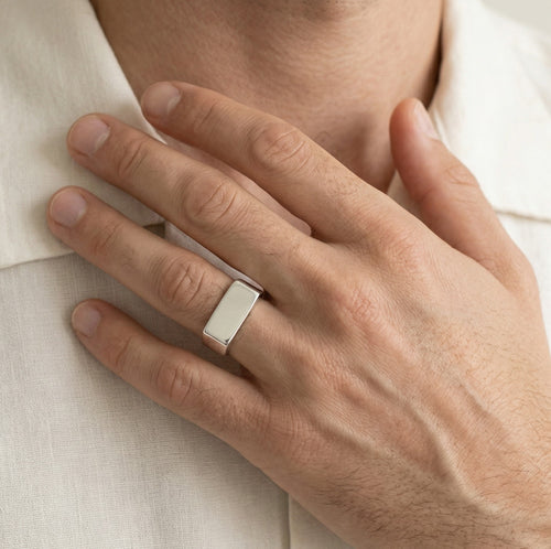 Rafinovaný stříbrný klasický prsten